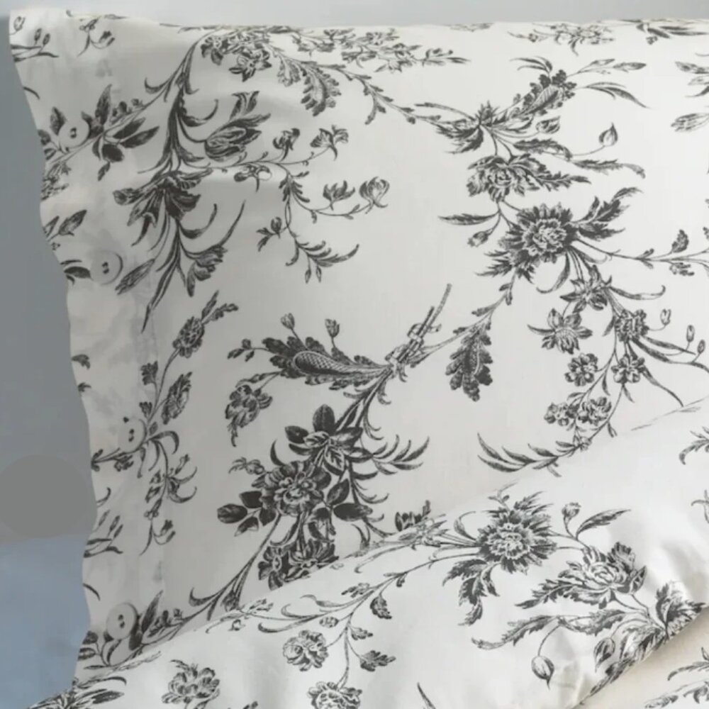IKEA ALVINE KVIST STANDARD 100% COTTON PILLOWCASE GRAY FLORAL TOILE W/ BUTTONS